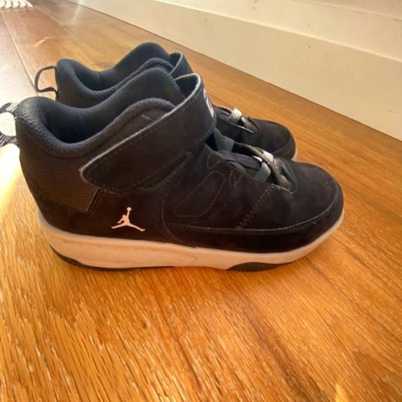 Air Jordans Size 3y - Picture 1 of 7